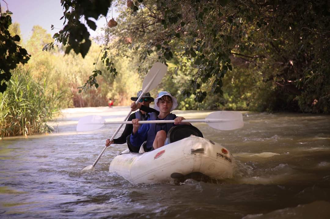 Breede river rafting cape gravity adventures Capetown white water river rafting raft Breede river rafting cape gravity adventures Capetown white water river rafting raft
